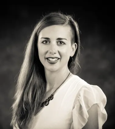 Portrait d’Amélie Ballif Berclaz, souriante.